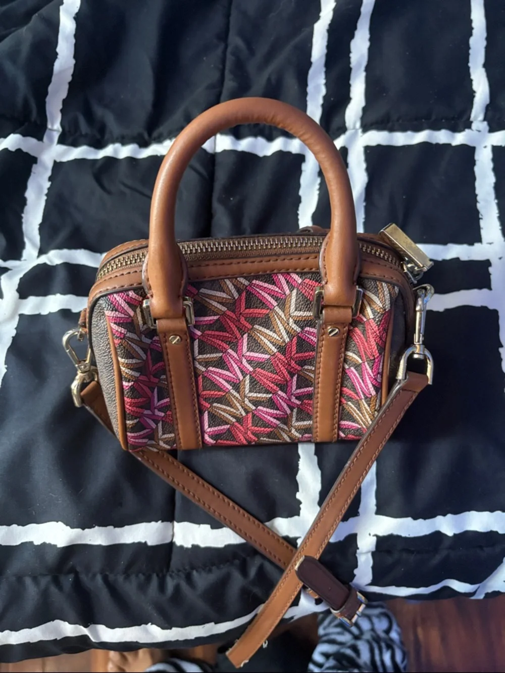 Michael Kors Pink & Brown Mini Satchel with Geometric Print - Picture 5 of 6